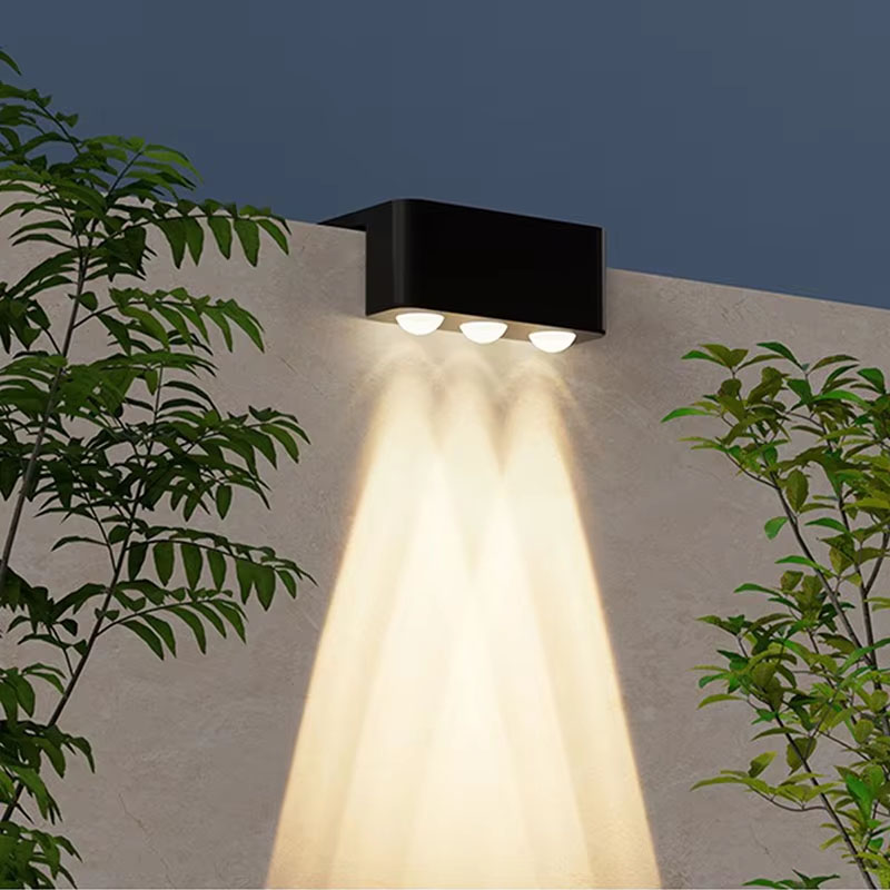 Solar Wall Sconce - 1/2/4 ชิ้น โคมไฟติดผนังพลังงานแสงอาทิตย์ สำหรับภายนอกอาคาร กันน้ำ เหมาะสำหรับสวน